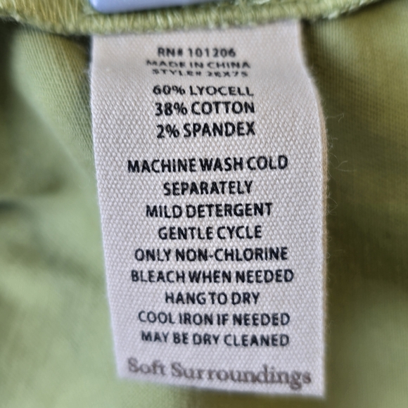 NWT Soft Surroundings Mara Vista Eyelet Crop Pants Tarragon Green Size M 10/12 - Picture 6 of 10